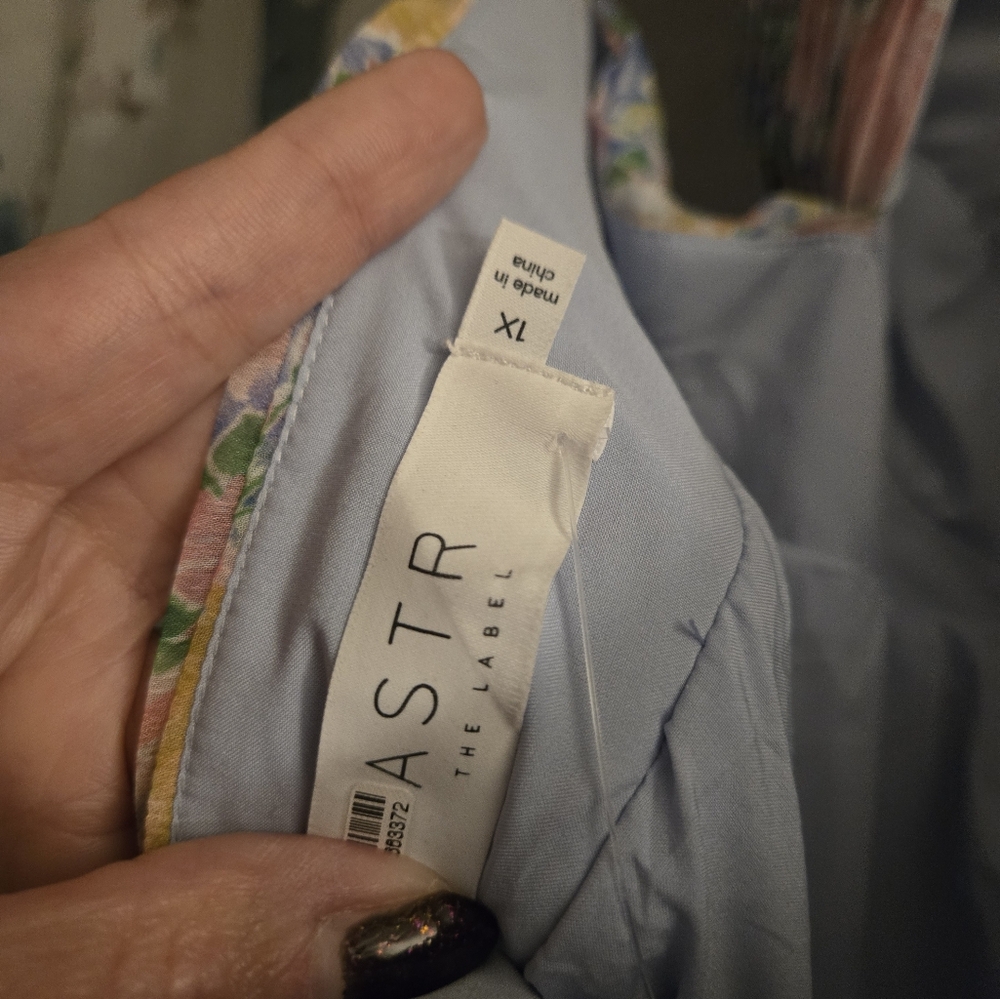 Astr Primrose Floral Strappy Back Maxi Dress - Picture 14 of 16